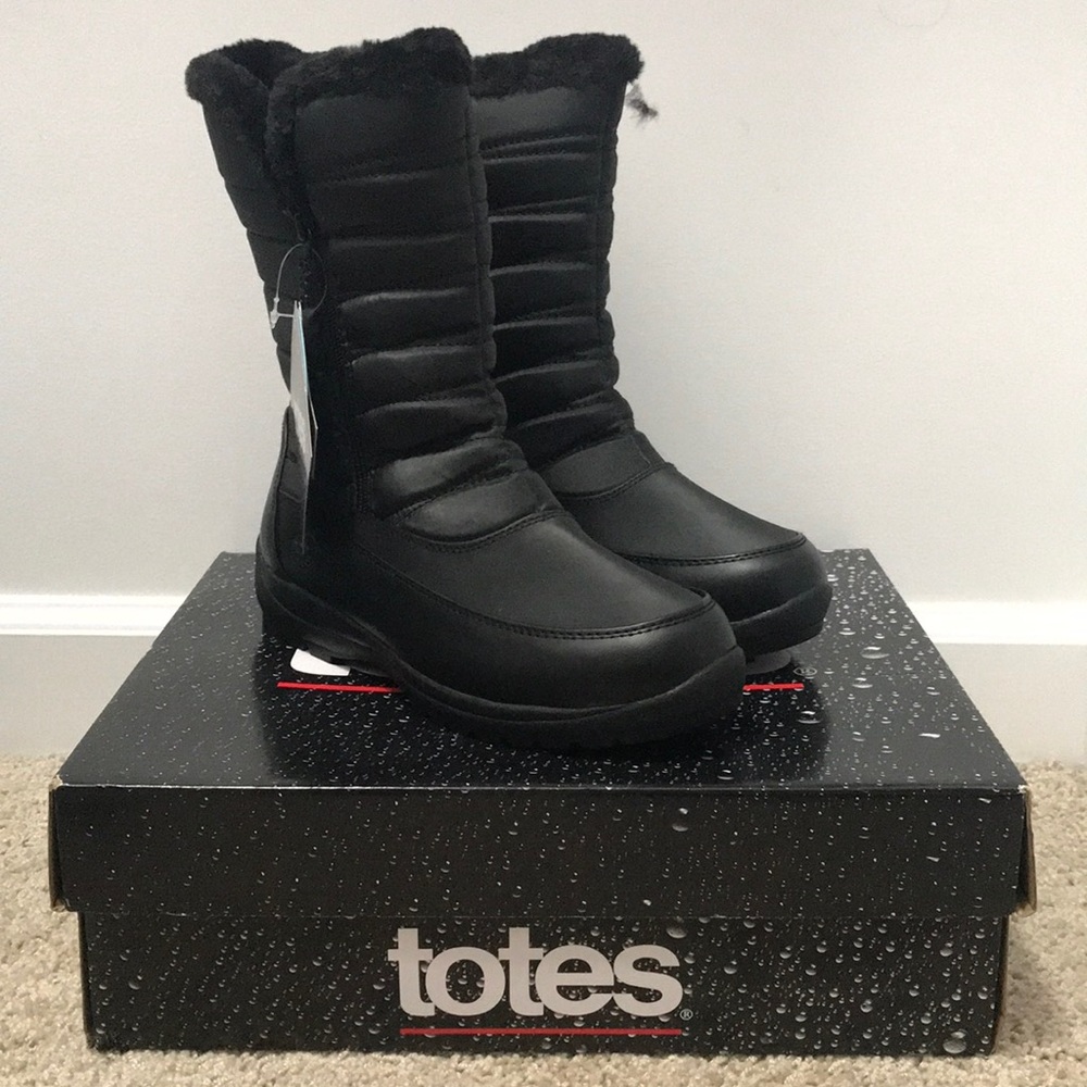 8 WIDE, NWT, Totes brand, Jennifer style, black, waterproof
